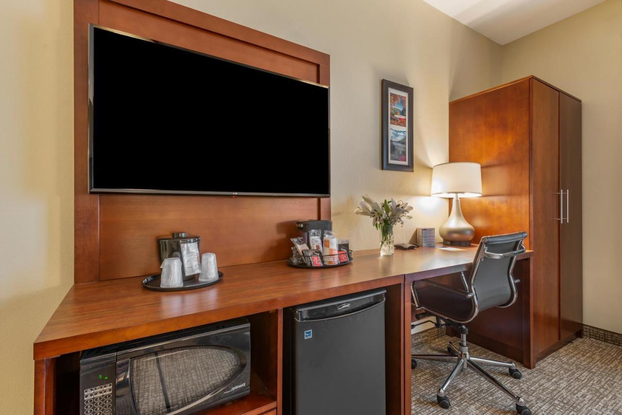 Comfort Inn Brewster Экстерьер фото